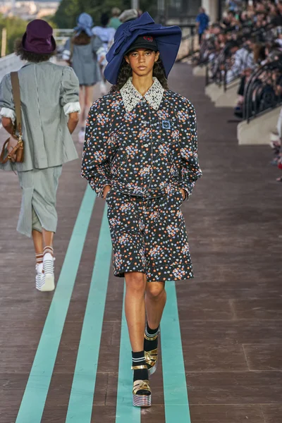 Look 23